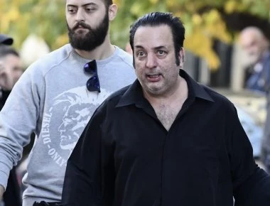 Η αδυναμία που έτρεφε ο «χρυσός» Ριχάρδος για τη Μύκονο, το Nammos και την Πάρις Χίλτον